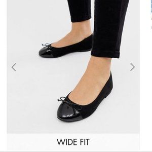 ASOS DESIGN Wide Fit Larva toe cap ballet flats
